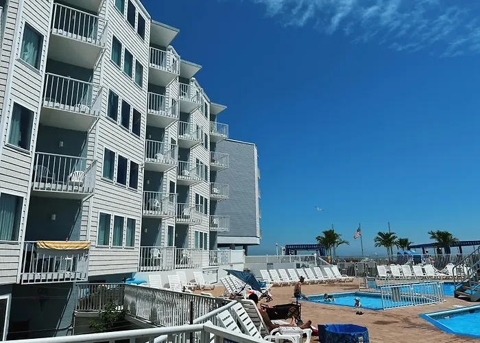 Pet Friendly hotel: El Coronado Resort